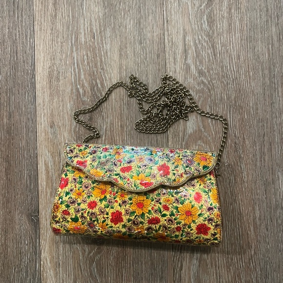 Antik Kraft Floral Hard Purse - Picture 2 of 2